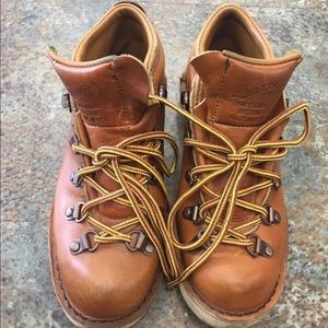 Cute Danner boots!